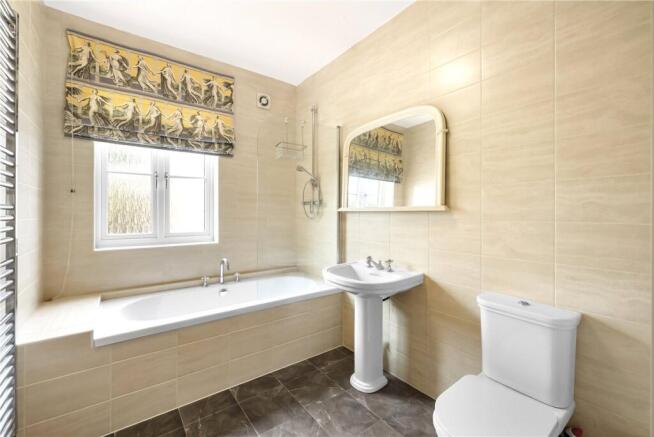 5 bed Terraced for sale Image 10