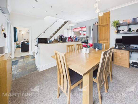 2 bed Terraced for sale Image 8
