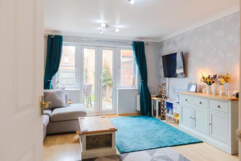 Winton Road, Swindon, Wiltshire, SN3 4XL