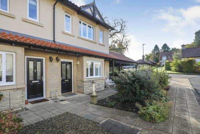 2 bed Semi-Detached for sale Image 8