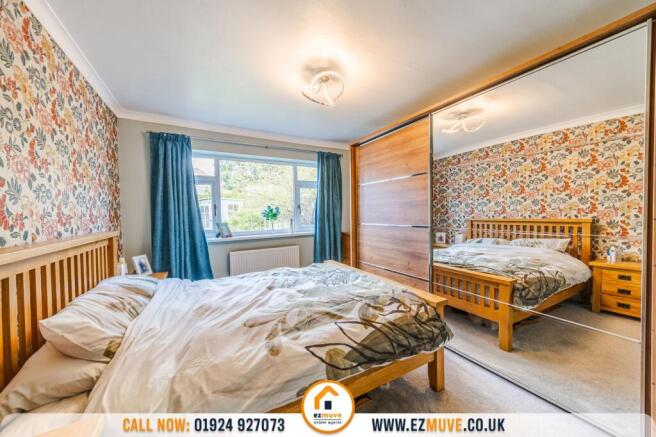 3 bed Semi-Detached Bungalow for sale Image 12