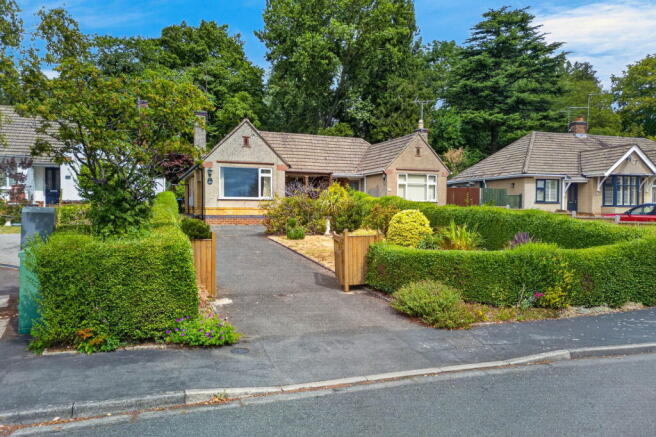 2-bed semi-detached on Park Drive, Market Harborough, £280,000