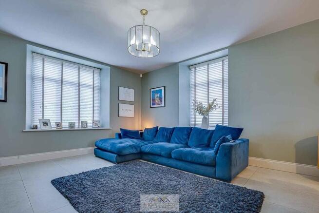 4 bed Semi-Detached for sale Image 9