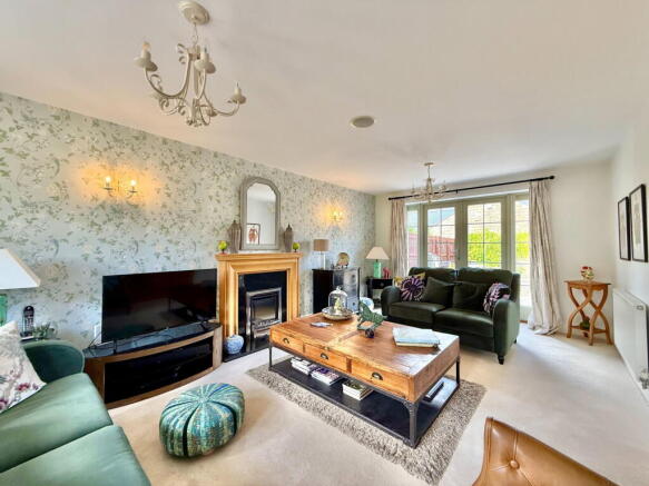 4 bed Detached for sale Image 7