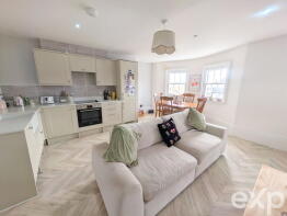 6 Flat 4, Clarendon Place, King Street, Maidstone ME14 1BQ