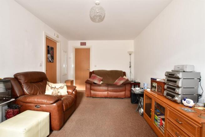 Kitchen/ Lounge