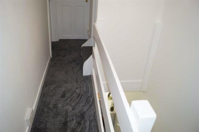 STAIRS/LANDING
