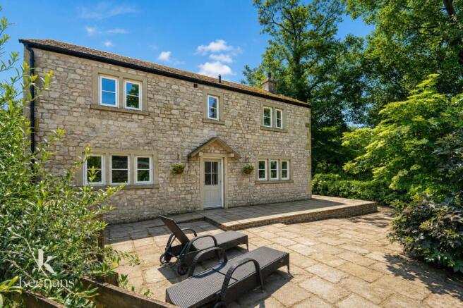 3 bed Detached for sale Image 8