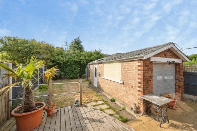 3 bed Semi-Detached for sale Image 4