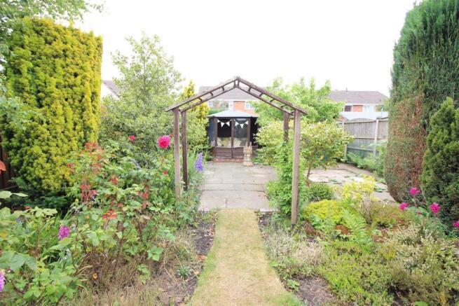 foot of garden.JPG