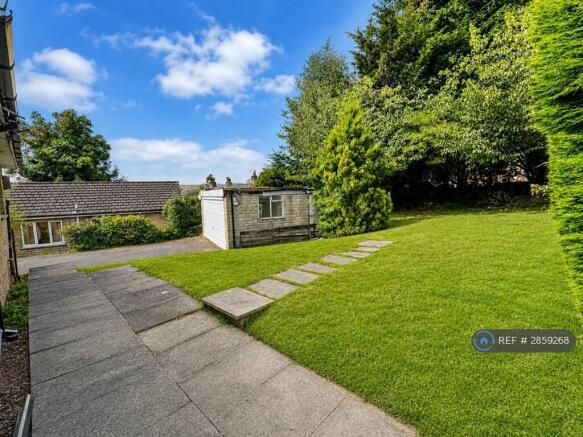 4 bed Bungalow to rent Image 8