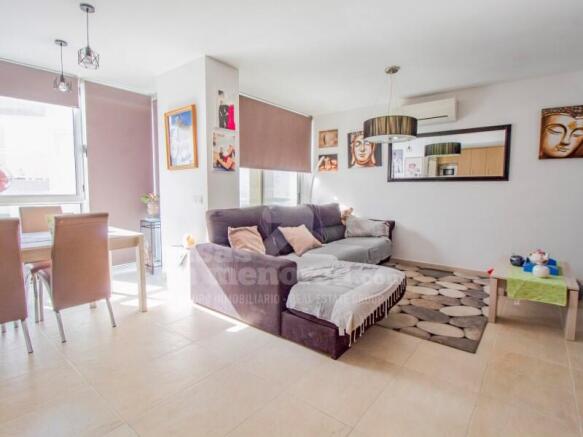 Triplex flat in Mahon