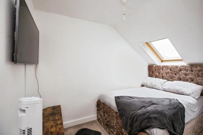 2 bed Apartment for sale Image 5