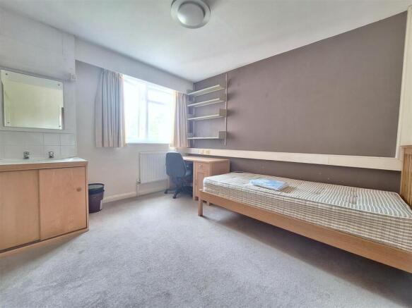 Room 28 Martindale (2).jpg