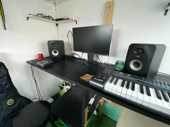 Photo 7