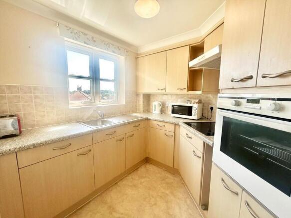 1 bed Flat for sale Image 4