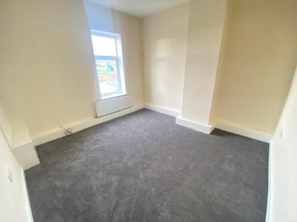 2 bed Terraced to rent Image 9