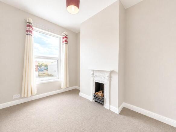 2 bed Terraced for sale Image 6