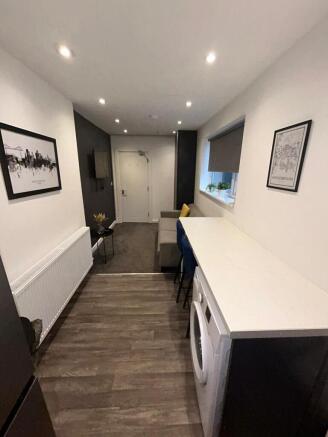 4 bed House of Multiple Occupation to rent Image 4