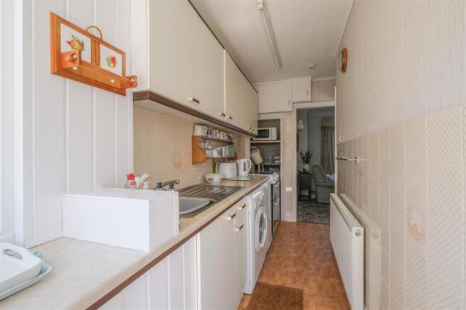 2 bed Terraced for sale Image 8