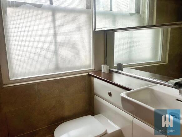 2 bed Apartment to rent Image 12