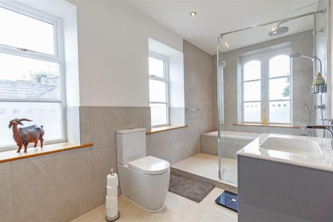 Bathroom-1.jpg
