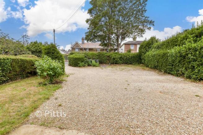 Driveway/Parking