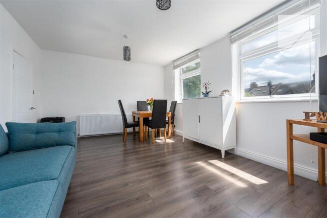 74b Wallwood Road_0004.jpg