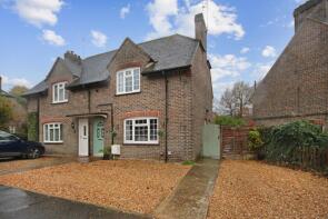 12, Sackville Gardens, East Grinstead RH19 2AH