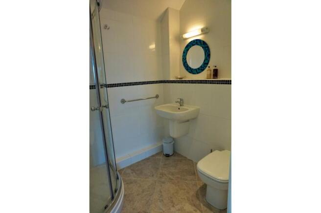 Master En-suite