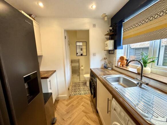 3 bed Semi-Detached for sale Image 11