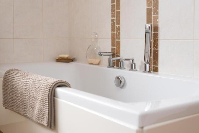 Bathroom feature