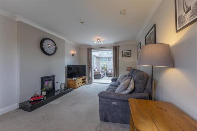 51 Delamere Park Way-003.JPG