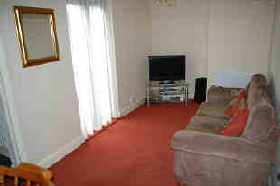 LOUNGE / DINING ROOM