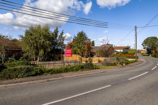 Plot Adjacent Puzzledene (North End)-1