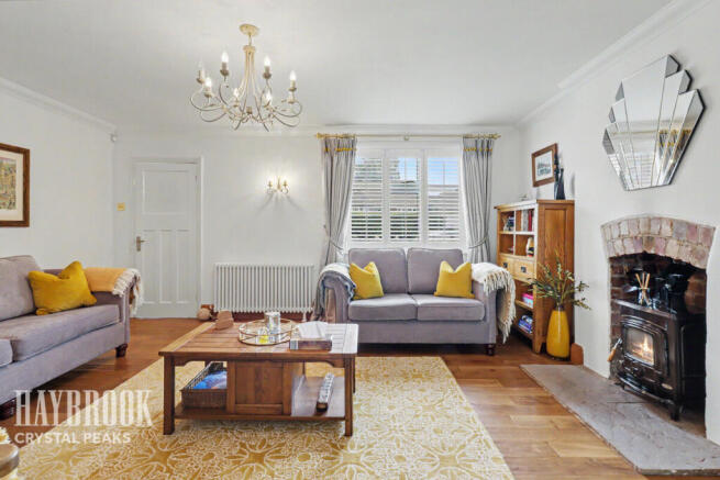 4 bed Detached for sale Image 6