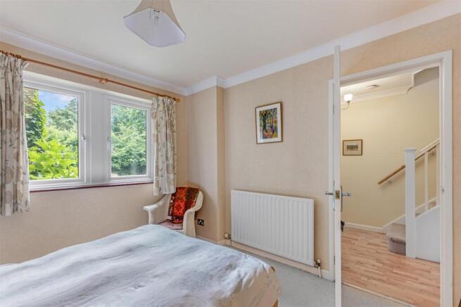 3 bed Town House for sale Image 11