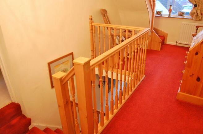 FIRST FLOOR LANDING