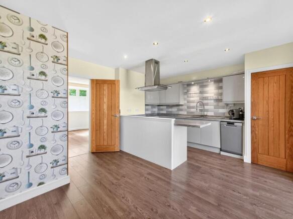 3 bed Terraced for sale Image 5