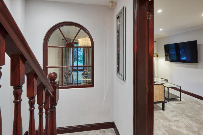 3 bed Terraced for sale Image 12