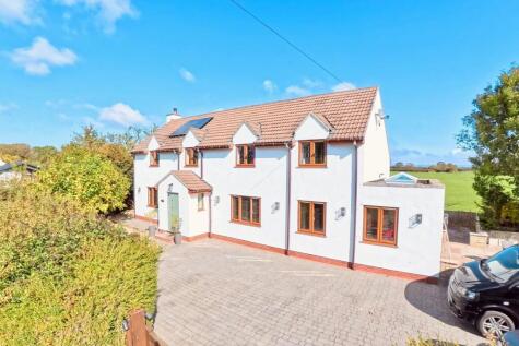 Substantial modern home within the idyllic village of West Hewish