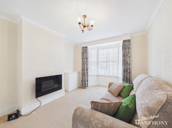 CAM02773G0-PR0414-STILL001