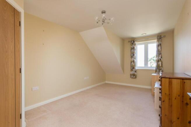 2 bed Retirement Property for sale Image 5