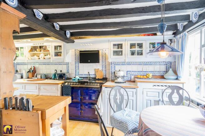 KITCHEN / BREAKFAST ROOM