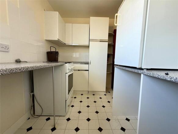 2 bed Apartment for sale Image 6