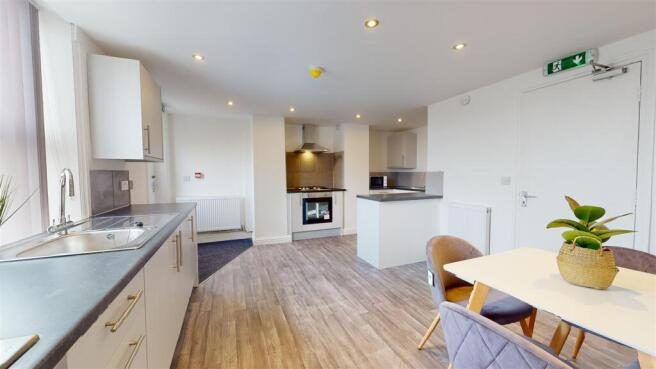 1 bed House Share to rent Image 2
