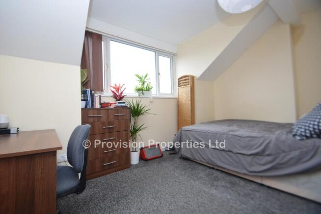 6 bed Terraced to rent Image 10