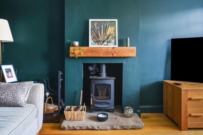 Snug Log Burner