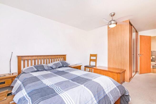 2 bed Apartment for sale Image 8
