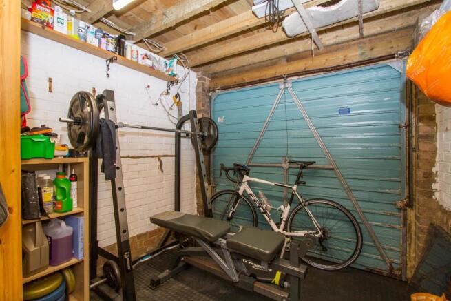 Garage.jpg
